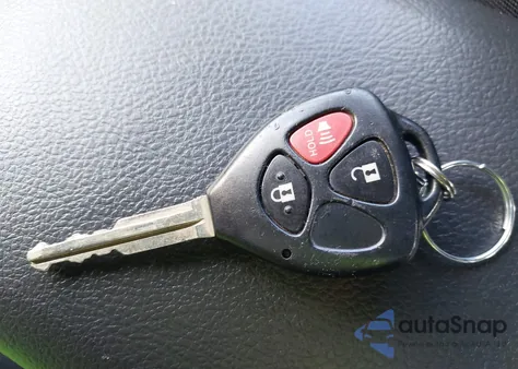 2009 Toyota Matrix z USA, uszkodzony, nr VIN 2T1KU40E59C085534